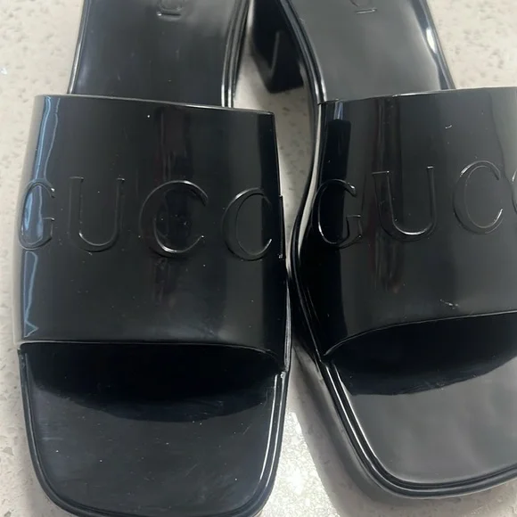 Gucci Women's Rubber Logo Platform Slides - Picture 2 of 4